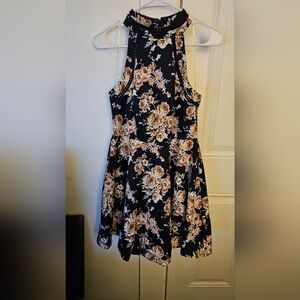 Chic Floral Halter Midi Dress